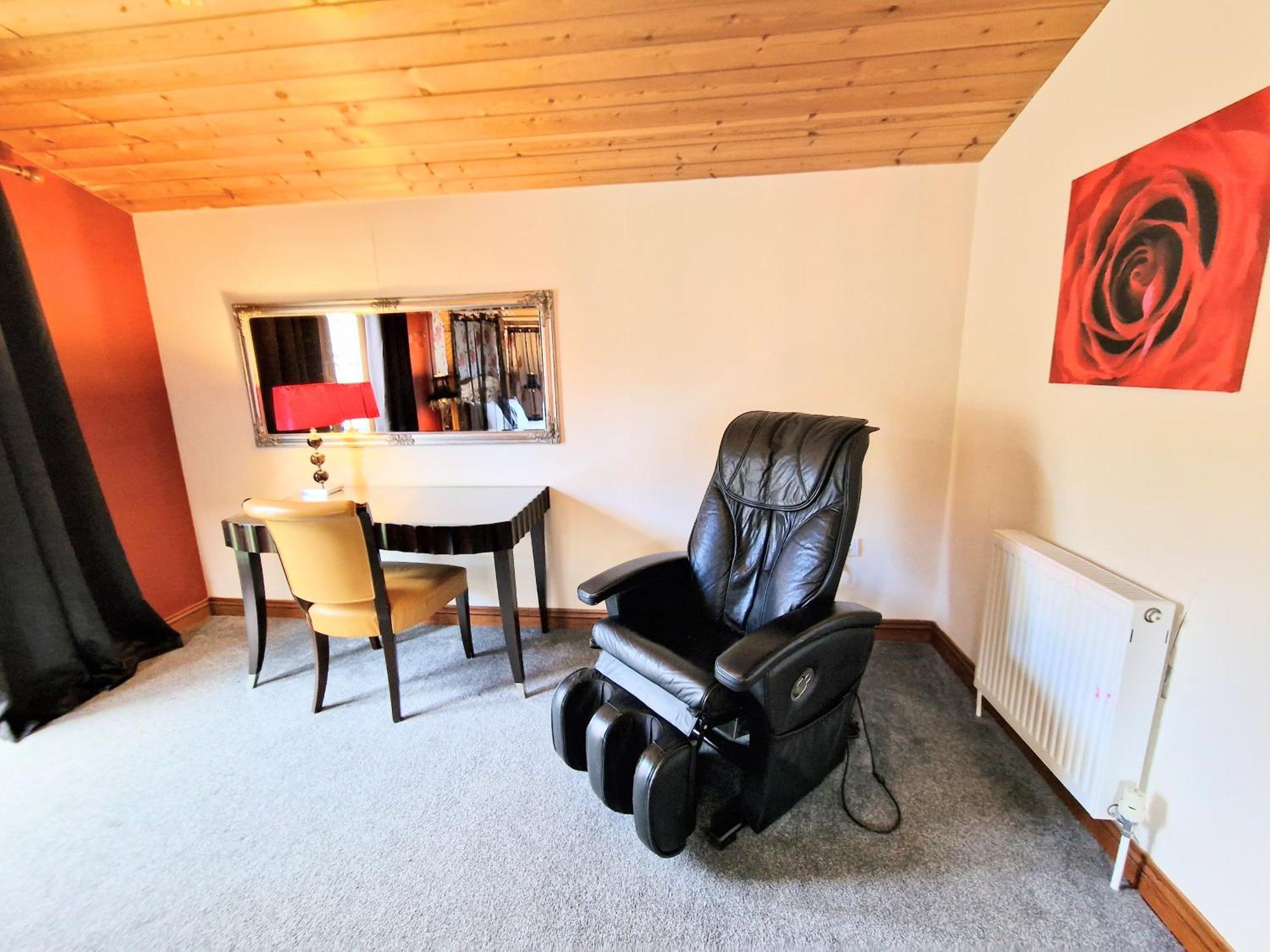 Kelty Lomond 4 With Private Hot Tub - Fife - Loch Leven - Lomond Hills 빌라 외부 사진