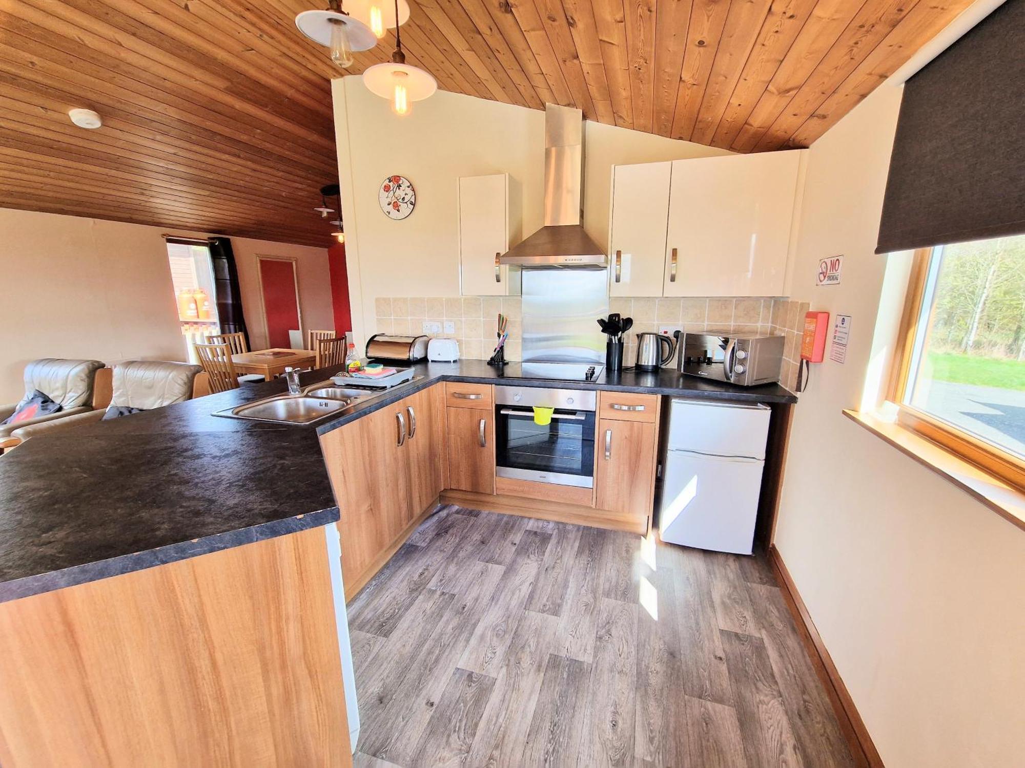 Kelty Lomond 4 With Private Hot Tub - Fife - Loch Leven - Lomond Hills 빌라 외부 사진