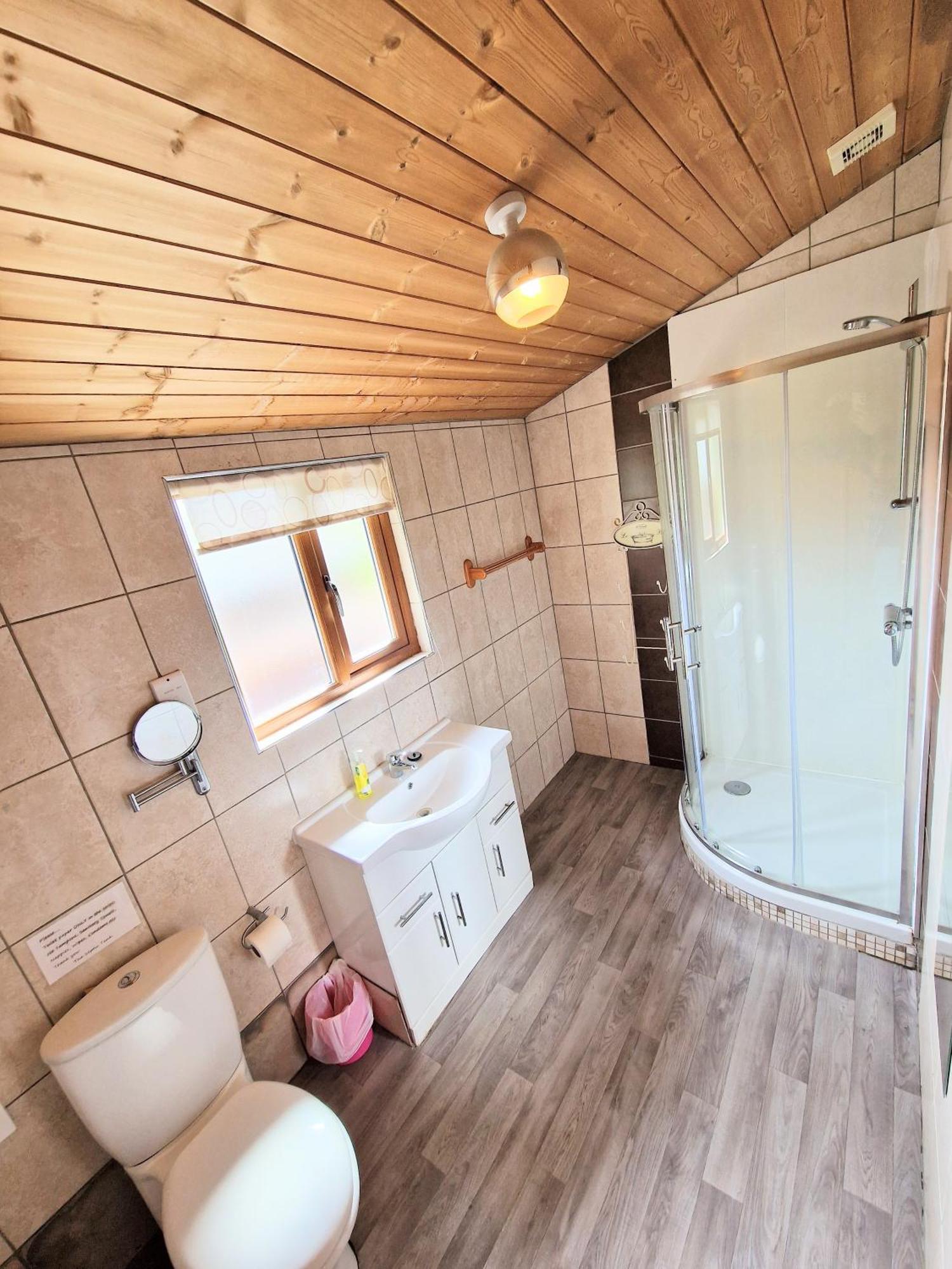 Kelty Lomond 4 With Private Hot Tub - Fife - Loch Leven - Lomond Hills 빌라 외부 사진
