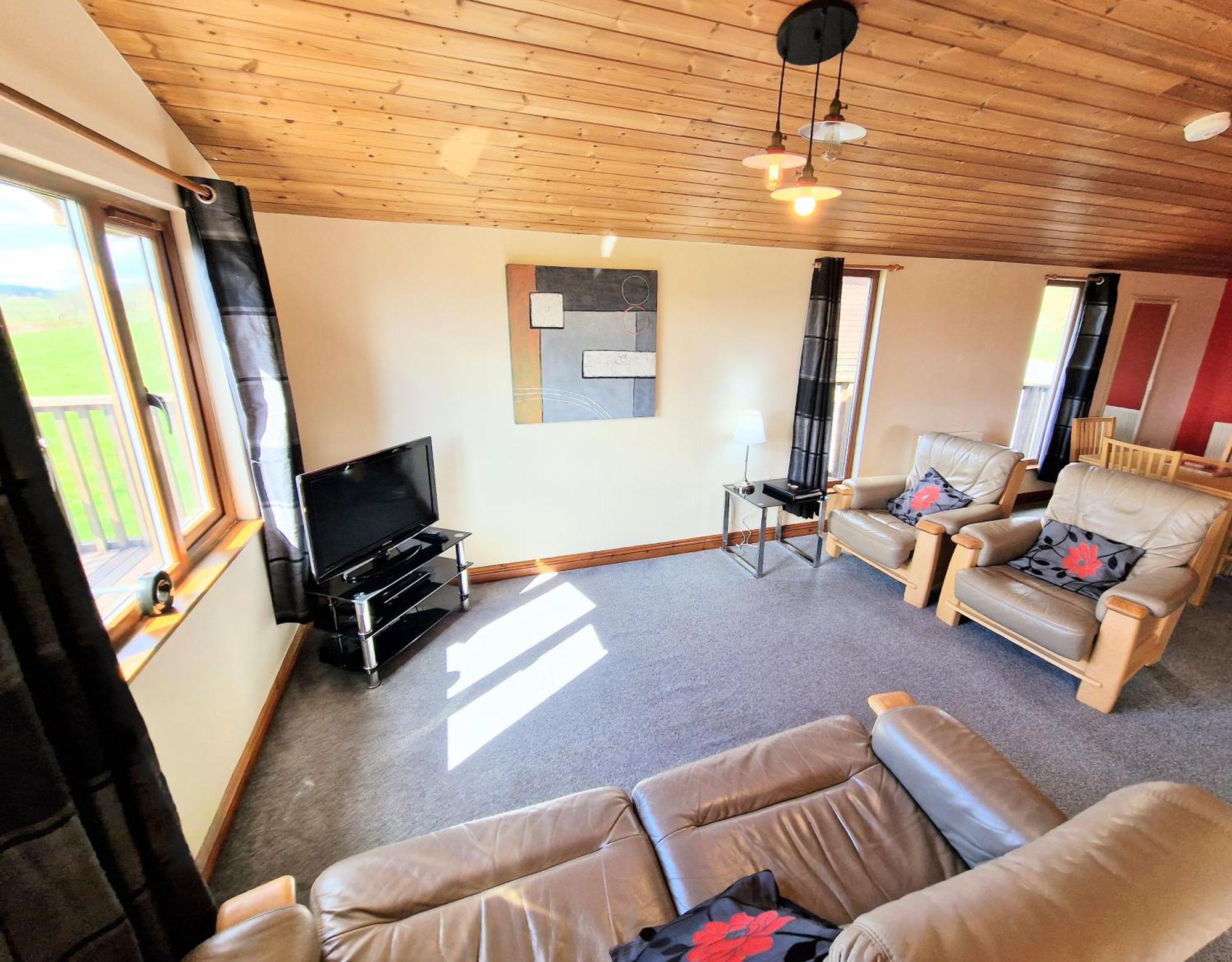 Kelty Lomond 4 With Private Hot Tub - Fife - Loch Leven - Lomond Hills 빌라 외부 사진