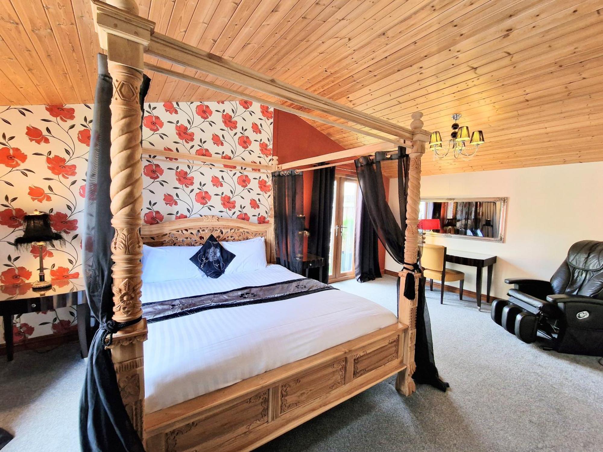Kelty Lomond 4 With Private Hot Tub - Fife - Loch Leven - Lomond Hills 빌라 외부 사진