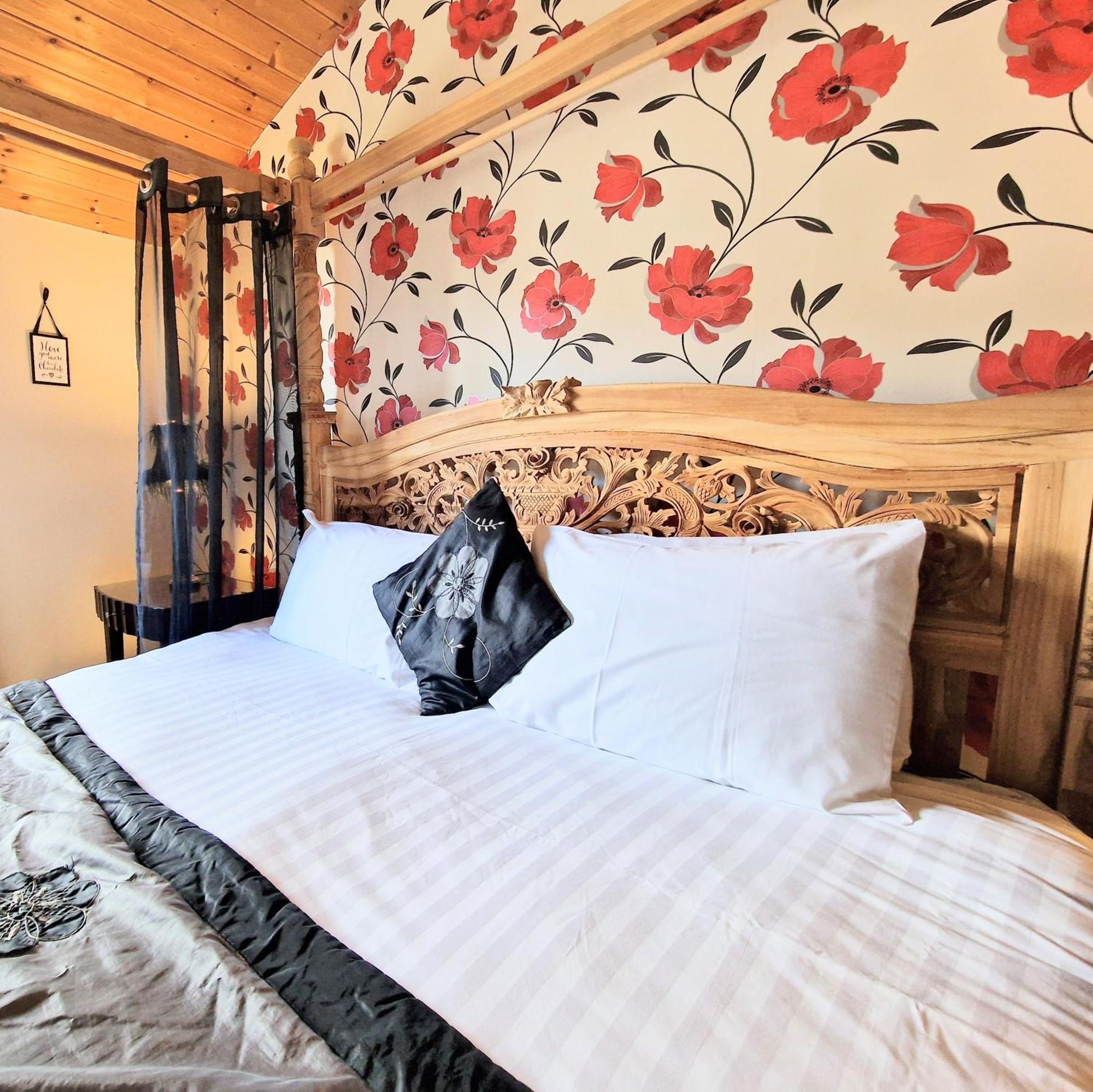Kelty Lomond 4 With Private Hot Tub - Fife - Loch Leven - Lomond Hills 빌라 외부 사진